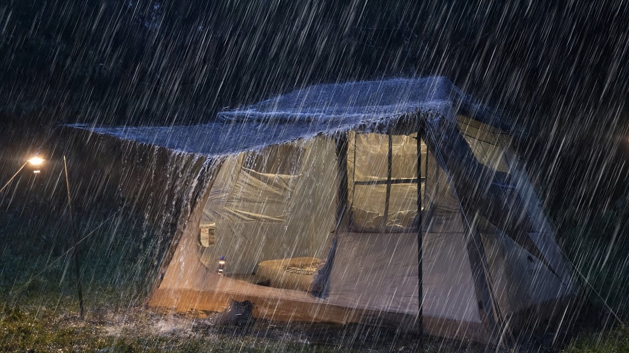 CAMPING HEAVY RAIN🌧️ GETTING CAUGHT IN THE RAIN WHILE SETTING UP A TENT|| COMFORTABLE IN A WARM TENT