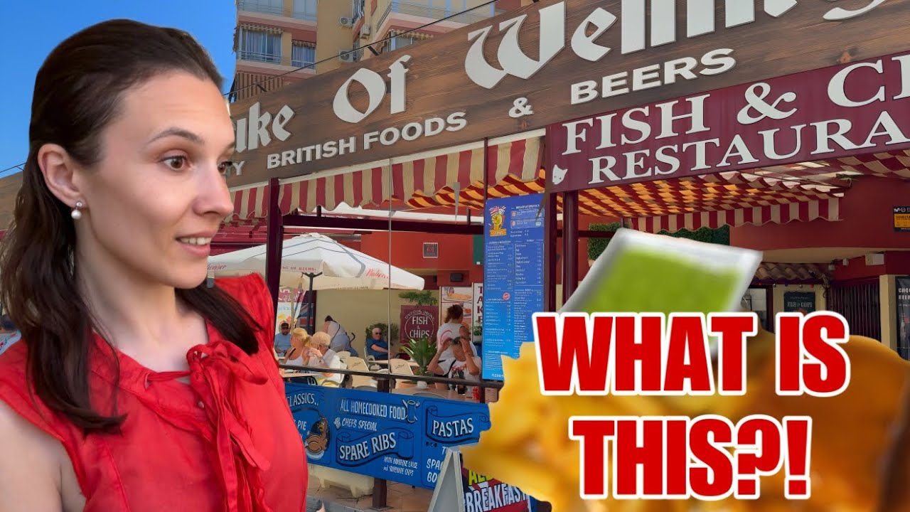 We tried the famous RAY’S CHIPPY in Benidorm! 😃🥧