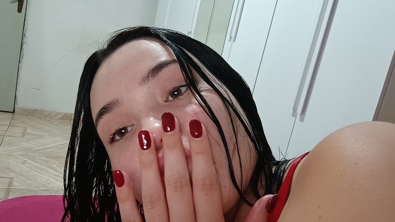 ASMR caseiro ( tour pelo meu quarto) mtt sons de boca, tapping 😘