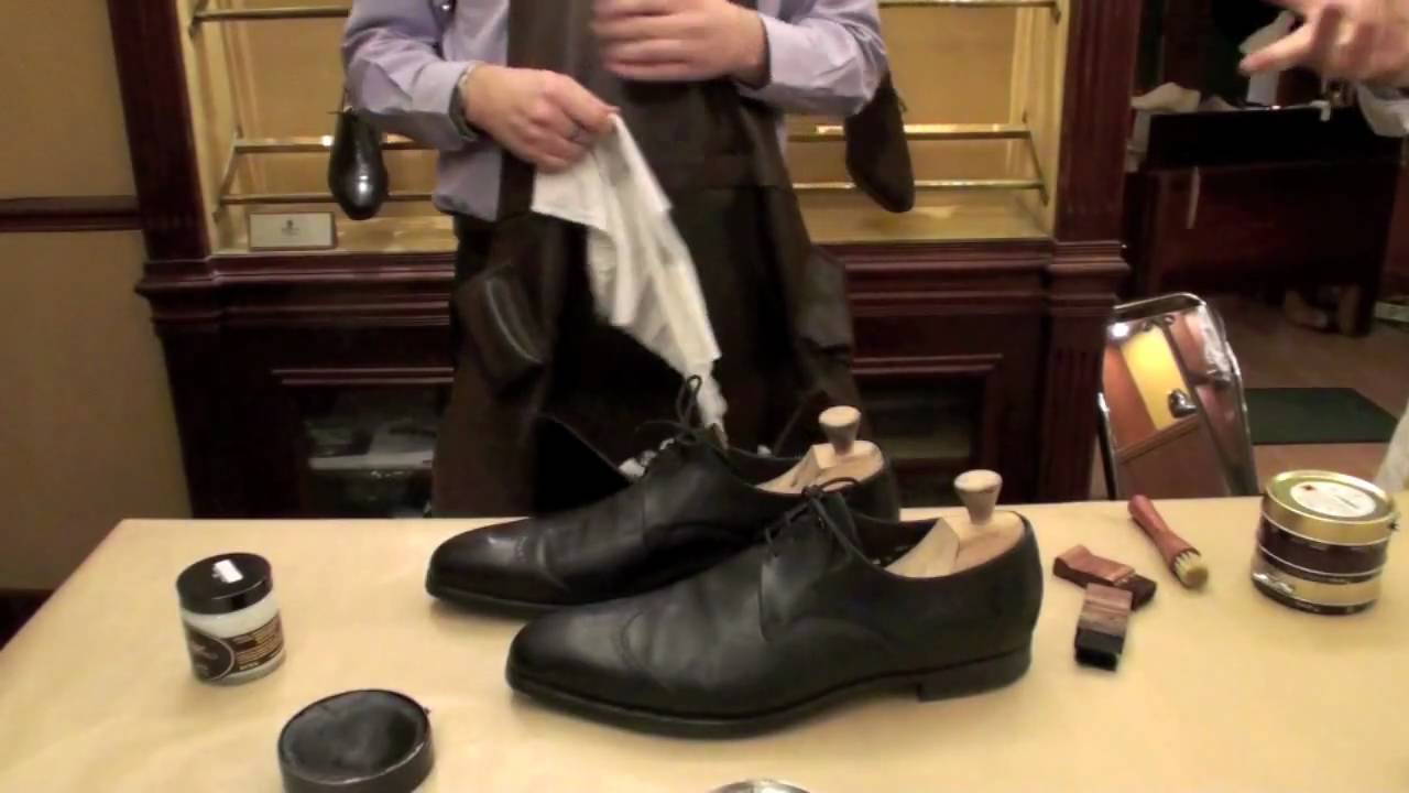 Conseils pour glacer ses chaussures par Crockett & Jones