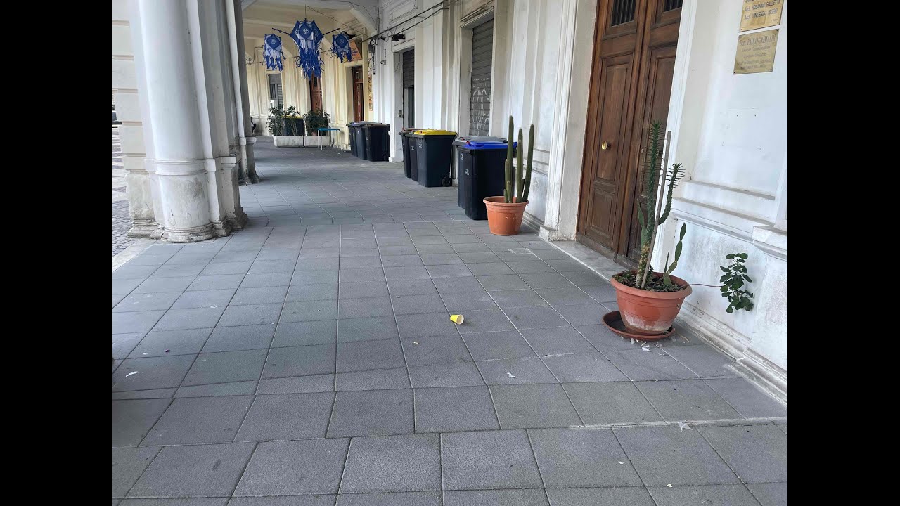 Piazza del Popolo, “la chiamano riqualificazione ma hanno solo ripavimentato... male”
