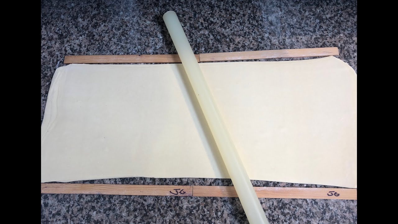 Lesson 29 No mechanical sheeter? Hand-lamination sheeting hack using wooden guides for home bakers