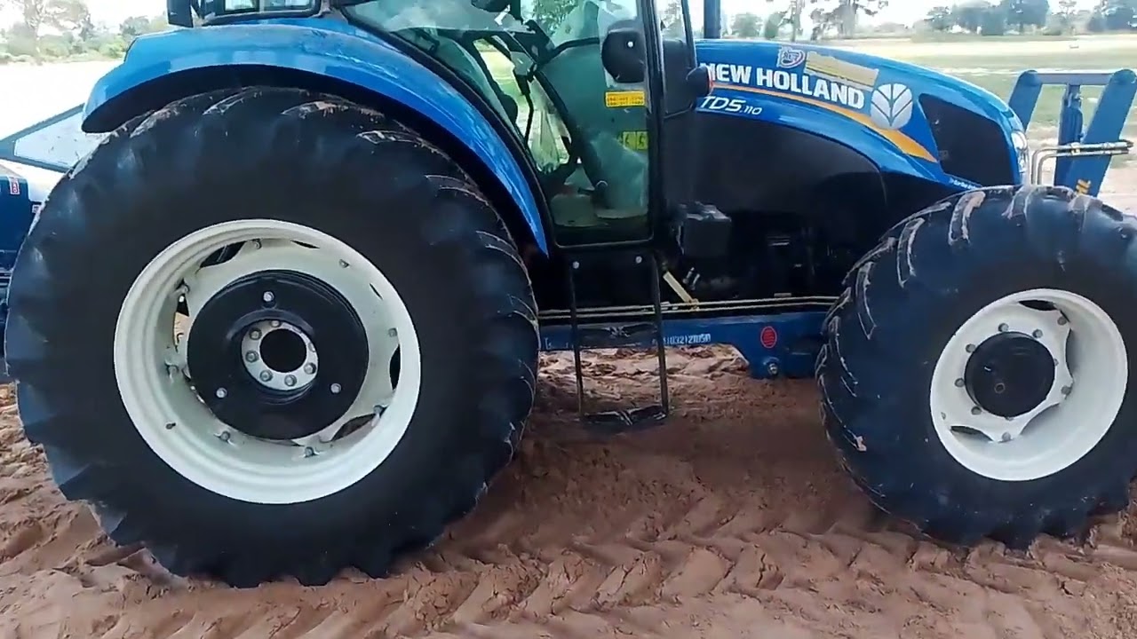new holland TD 5.110 กับการลงงานไถวันแรก รถใหม่คนขับใหม่แอร์เย็นฉ่ำชื่นใจต้องบริษัทเรืองชัยแทรกเตอร์