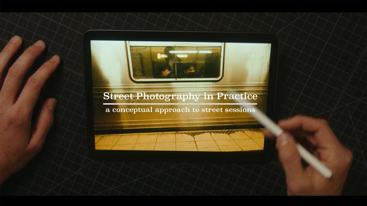 Street Photography in Practice (a self-assigment with the Fuji XE4)