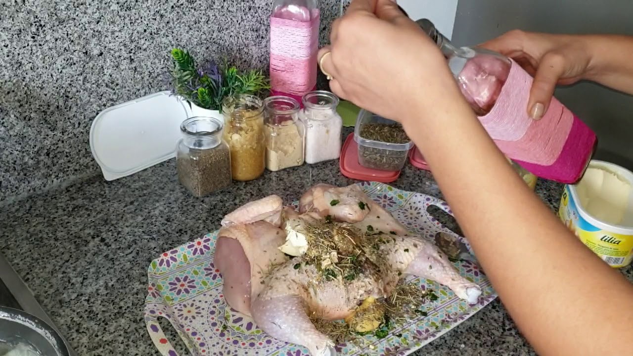 الدجاج بالأعشاب المنسمة🐓🐓 الزعتر واليازير💞💞
