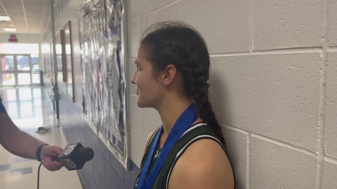 Audrey Pahmiyer reacts to winning a state title