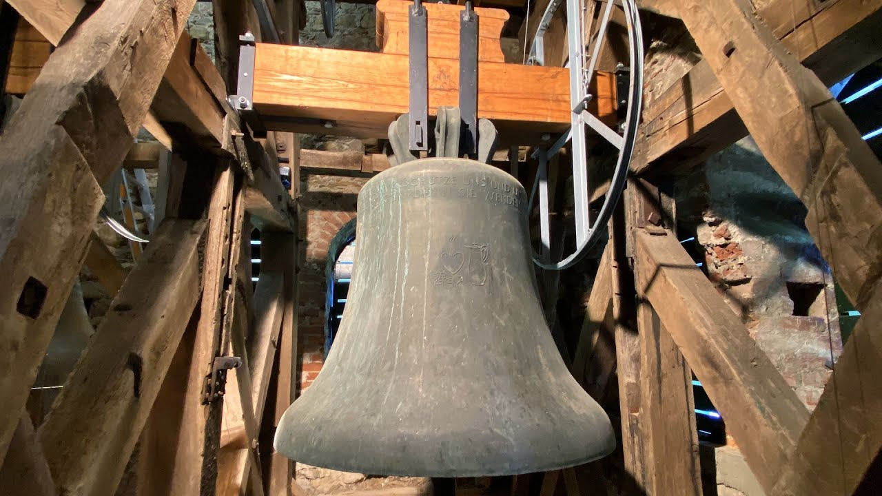 Roggenbeuren (Deggenhausertal) (D - BW) Die Glocken der Pfarrkirche St. Verena