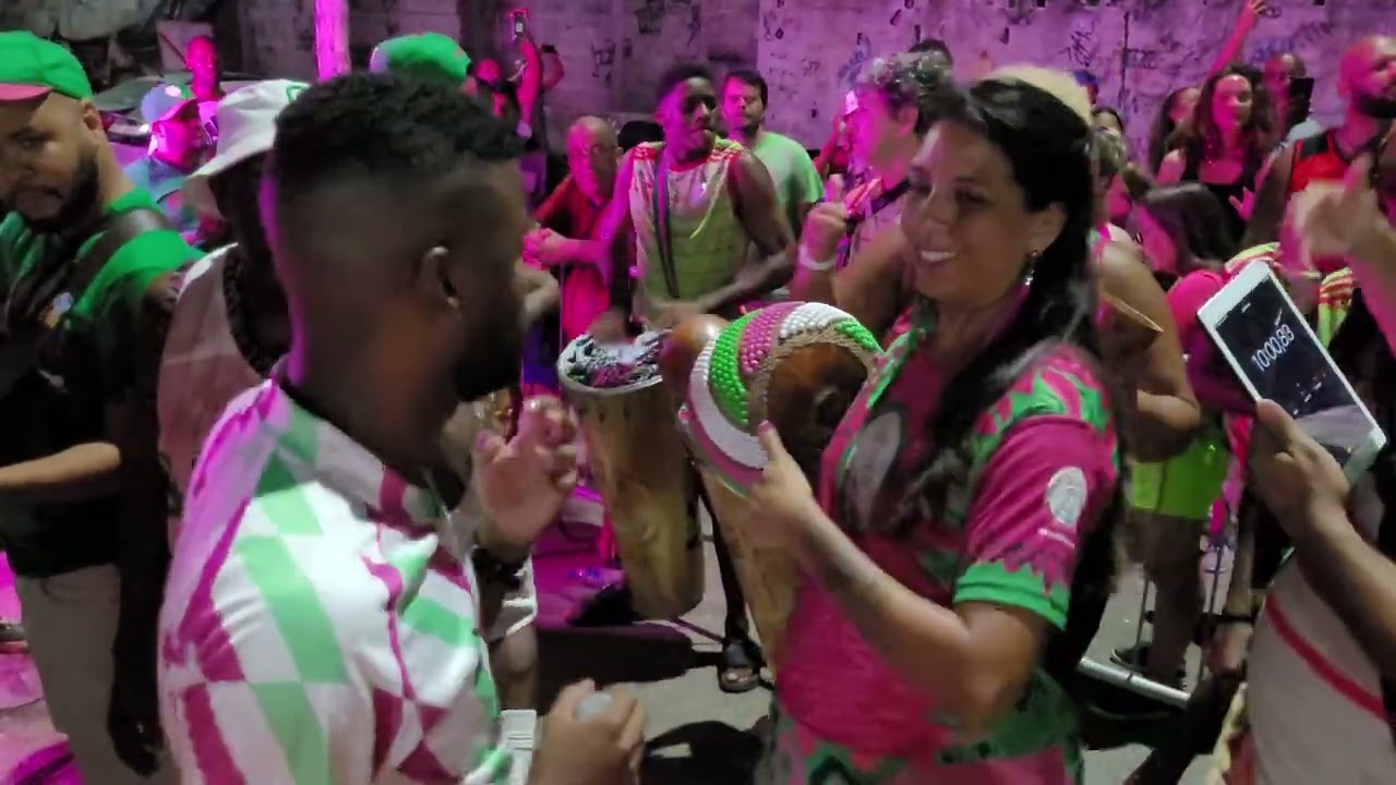 MANGUEIRA 2025 | ARRANCADA NO ENSAIO DE RUA (09/02)