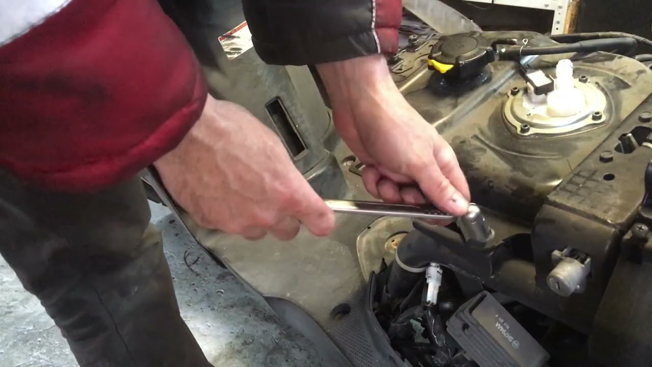 Снятие двигателя Yamaha Gear 50