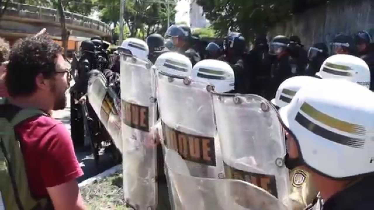 OCUPAR RESISTIR
