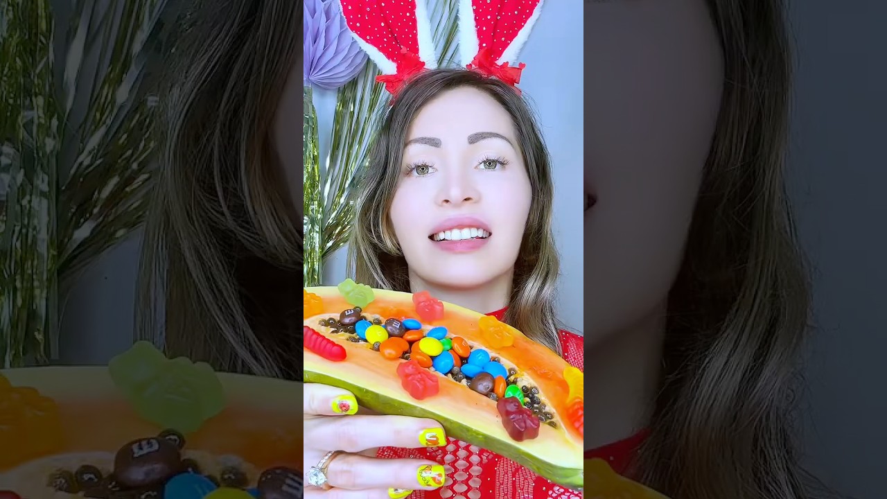 🍓 Papaya ASMR 🍬 M&M’s & Gummy Bears Sweet Mix 😋 