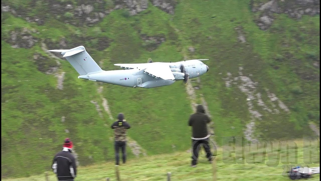 A400m Atlas Low level Mach Loop