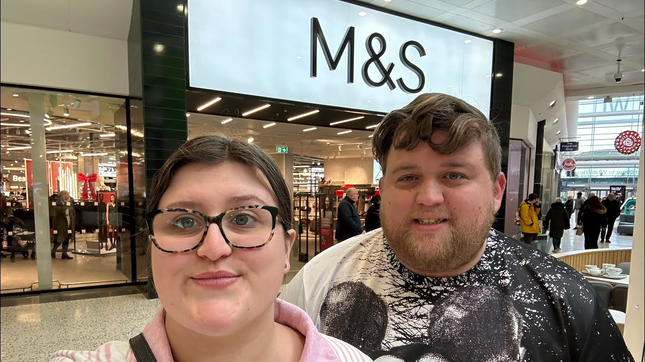2025 M&S Christmas range 🎄🎅🏼| Festive party food 🥳| oh deer… Shortbread 🦌 