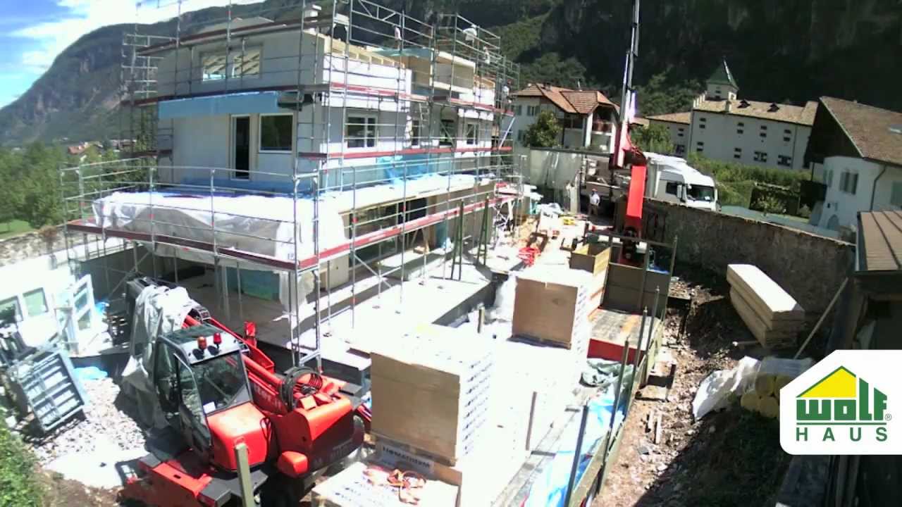 Timelapse casa prefabbricata in legno Wolf Haus - La casa che fa guadagnare in tempo record!