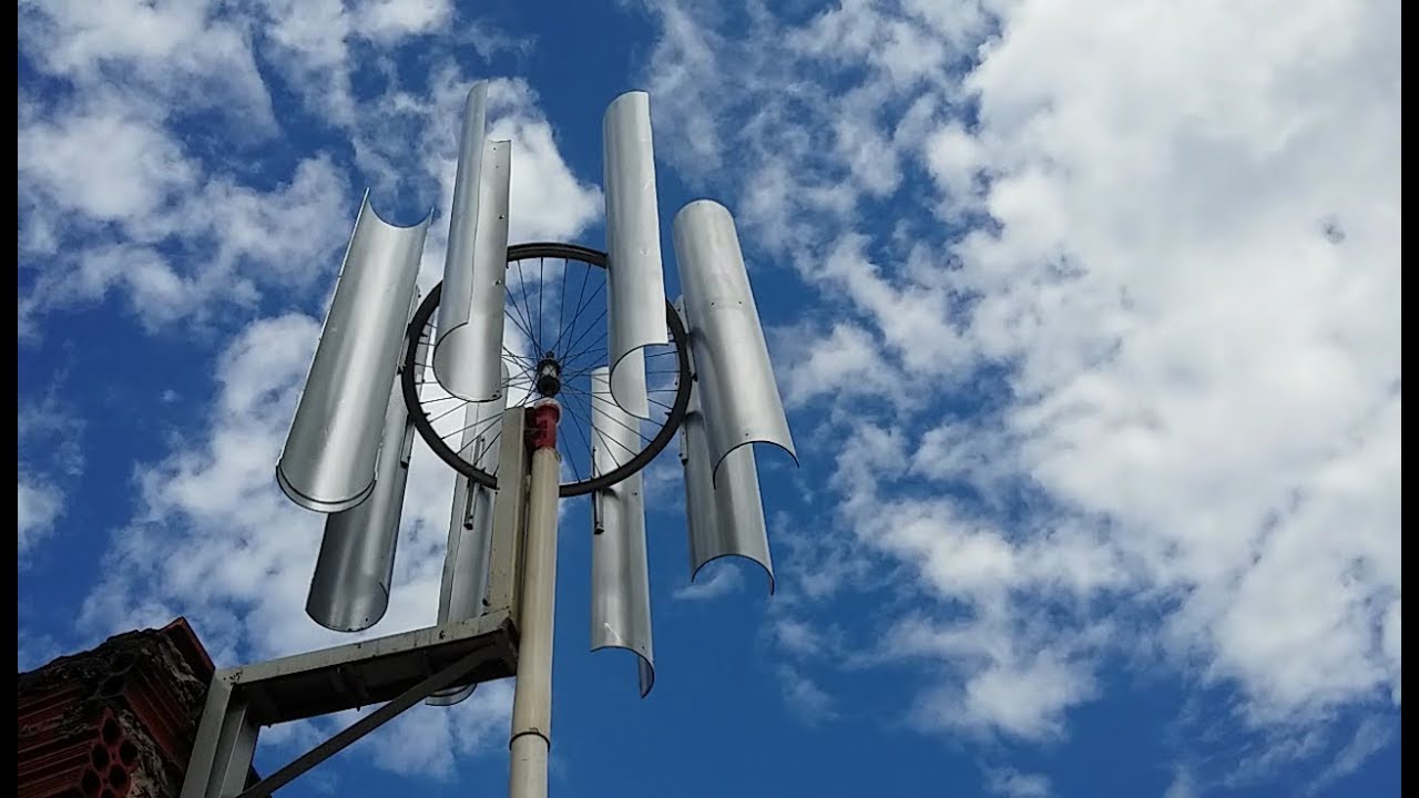TURBINA EÓLICA VERTICAL 2 COM TUBOS DE PVC