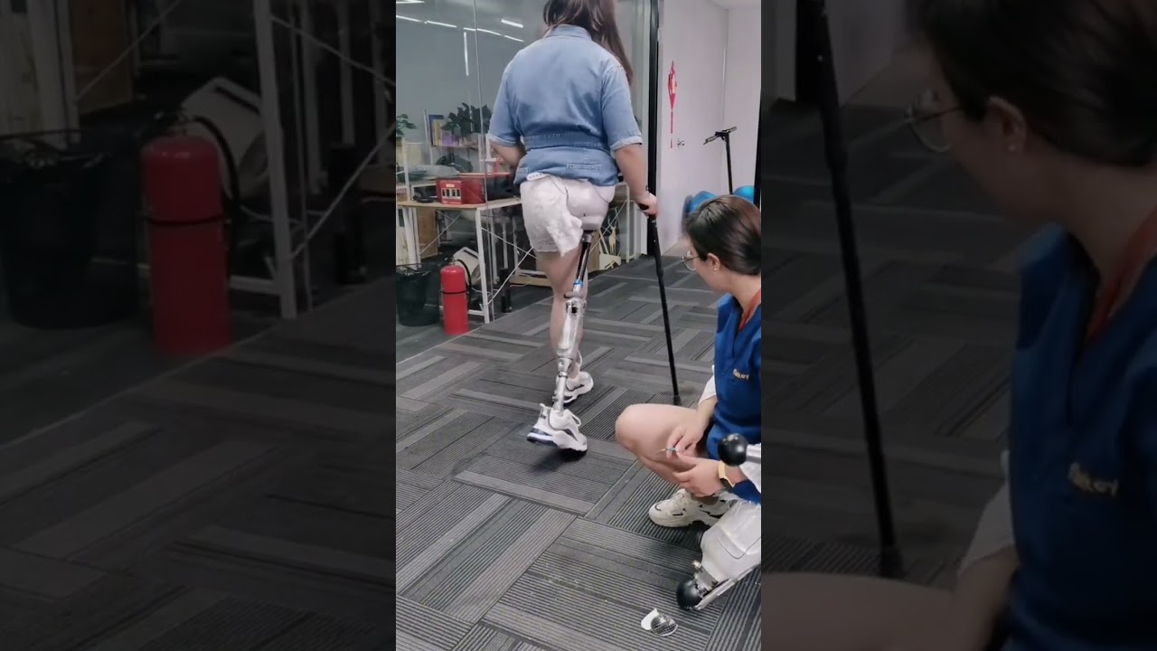 Walking with crutches – Life with a prosthetic girl