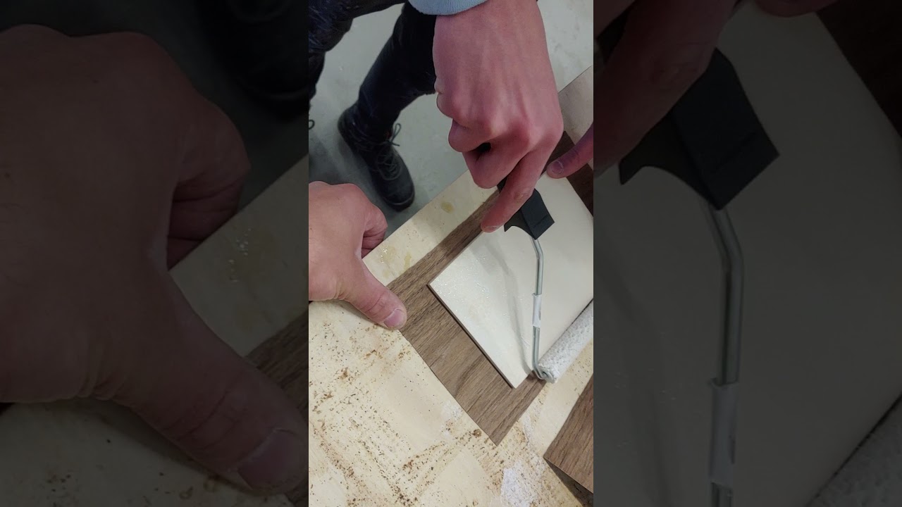 Plaatje boven en onderzijde fineren
