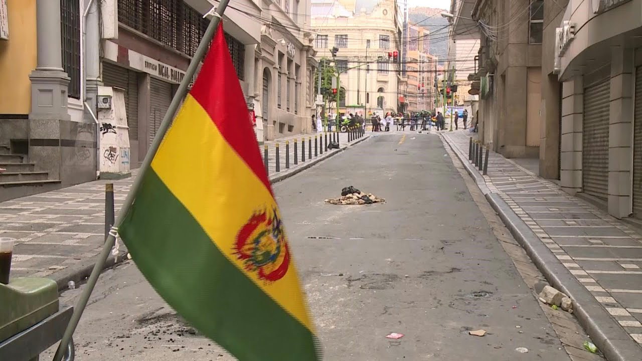Bolivians maintain barricades in the city of La Paz | AFP