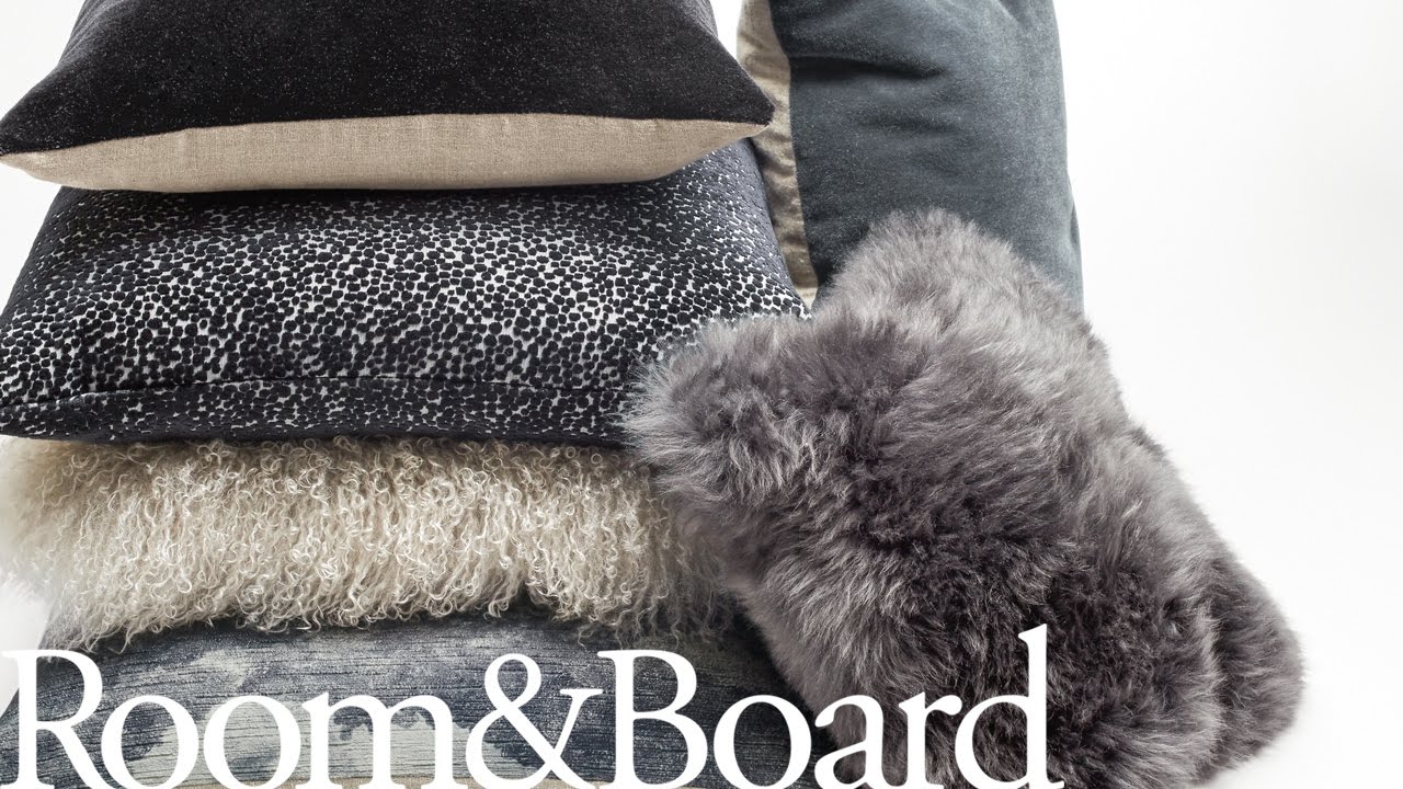 How to Mix and Match Throw Pillows for a Stylish Look