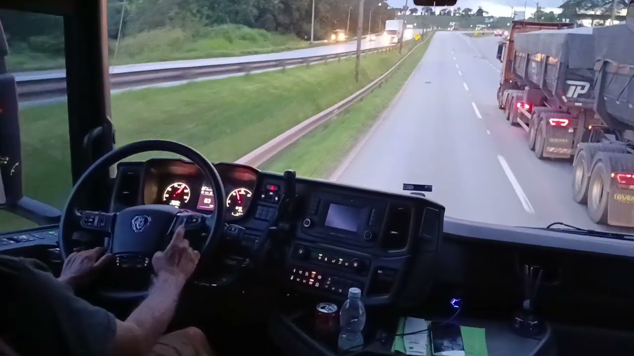 EP90/FEV/26 FIM DE TARDE NA BR 381