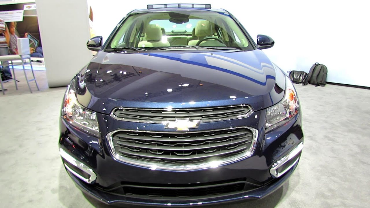 2015 Chevrolet Cruze Diesel - Exterior and Interior Walkaround - 2014 New York Auto Show