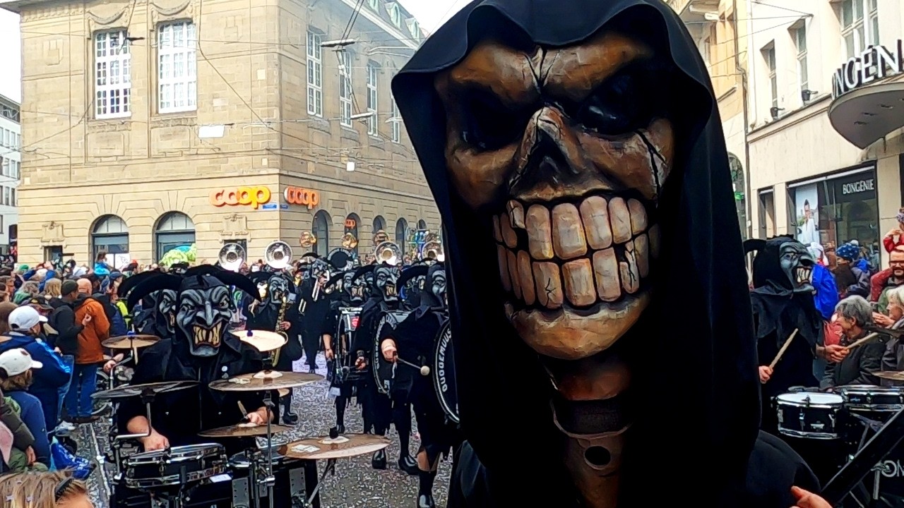 Fasnacht Basel 2025: Cortège am Montag | Fasnachtsumzug | Guggenmusik | Switzerland