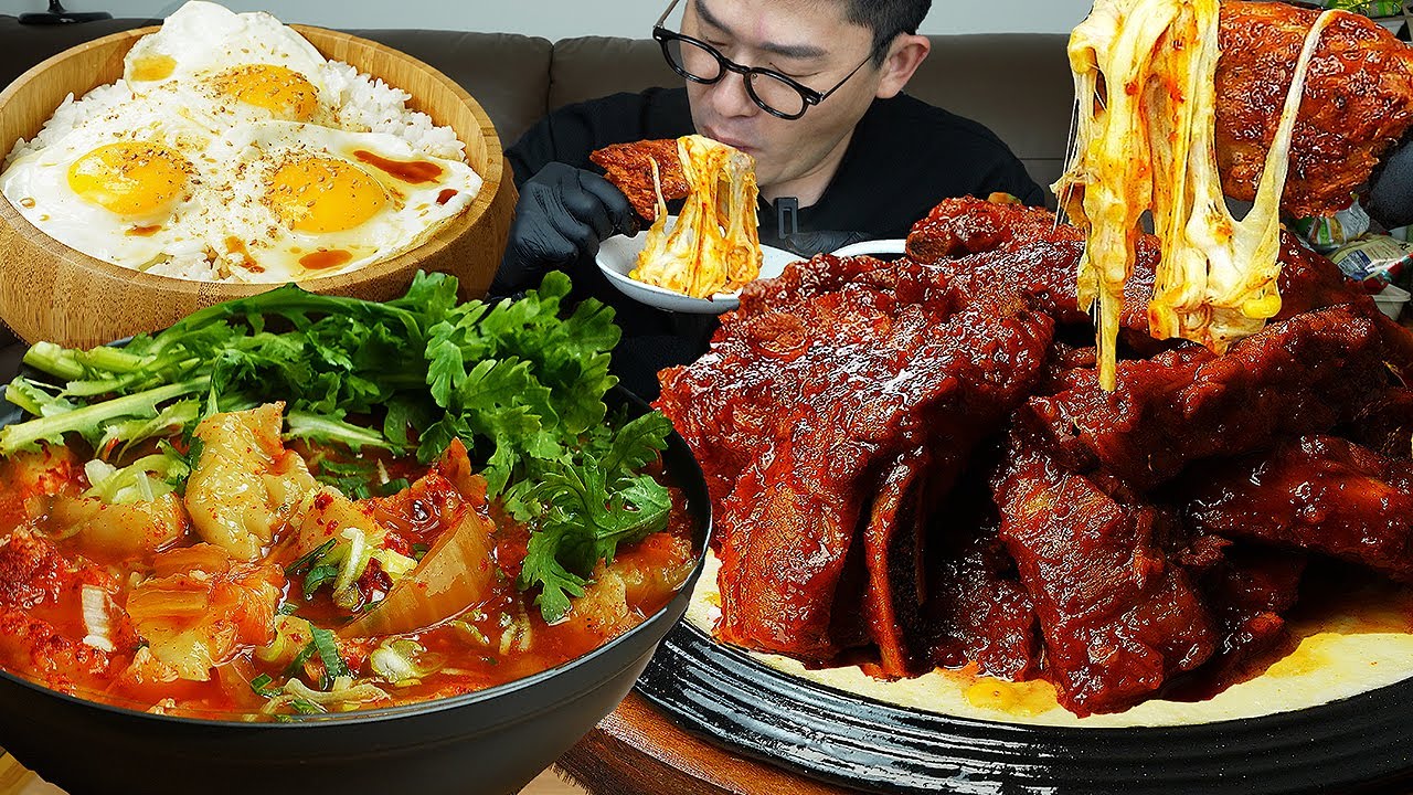 ASMR MUKBANGㅣSpicy back ribs with Corn cheese & Kimchi SujebiㅣEATING SHOW