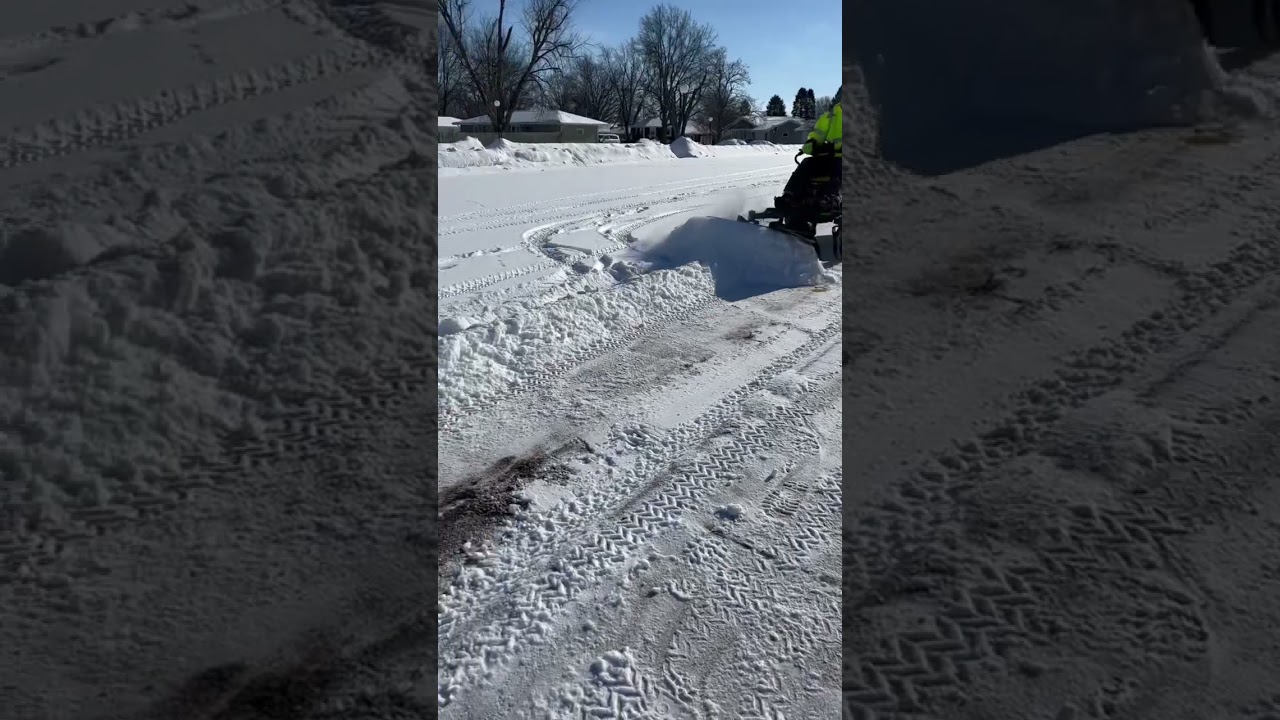 Zero turn and plow working hard! Got more snow!!