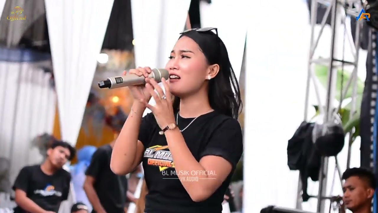 KERANDA CINTA - DIANA VANESA - BLMUSIK LIVE IN PAL 4 LEWIDAMAR
