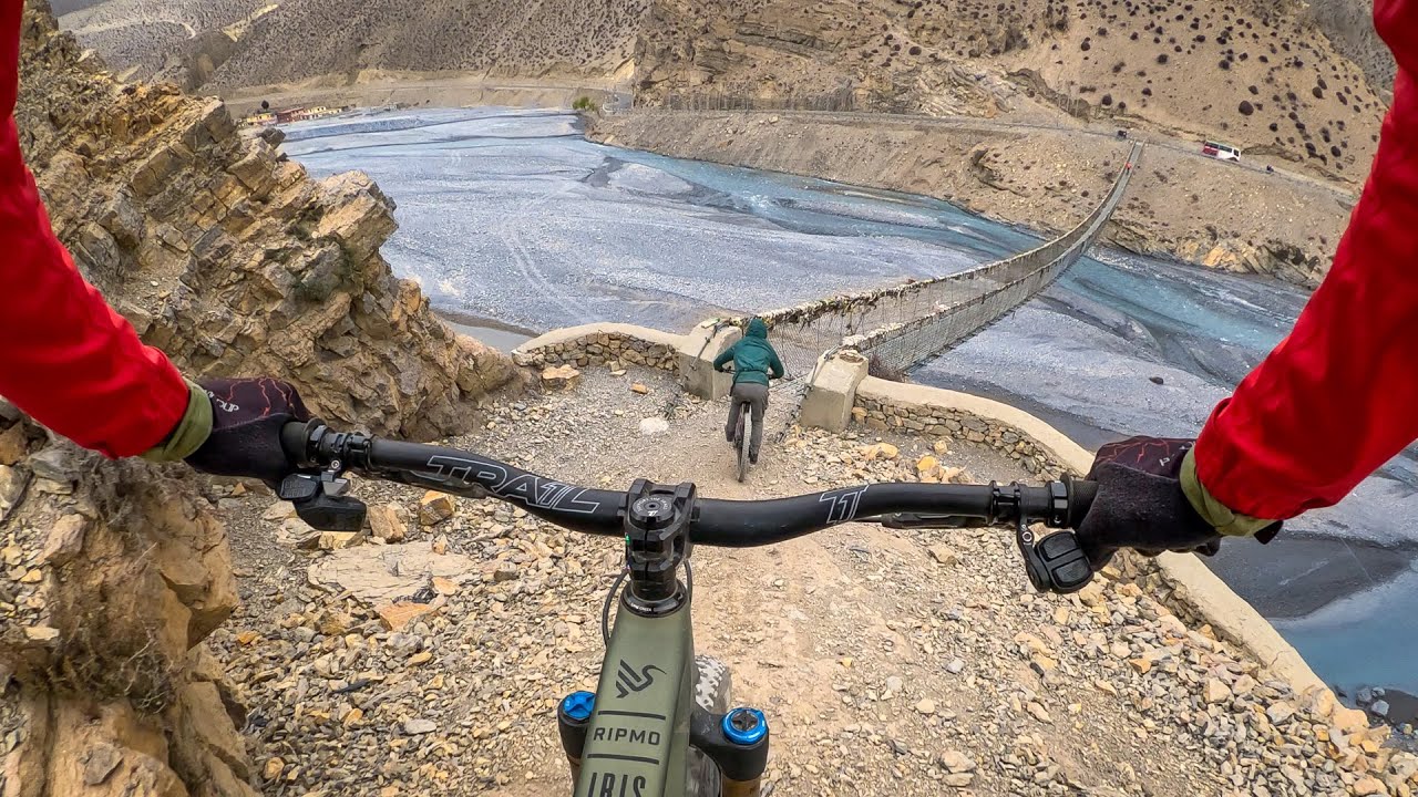 Мы катаемся на горных велосипедах в Гималаях | MTB Nepal