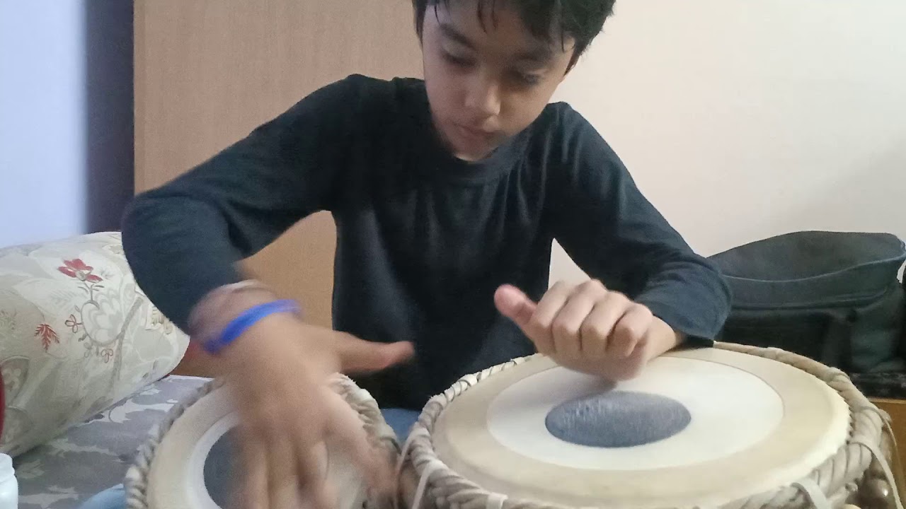 shiv Trivedi playing dhir dhir rela.
