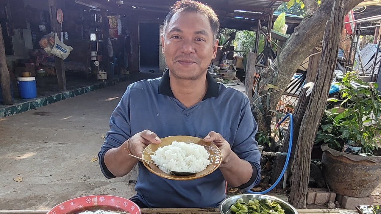 อาหารเช้าแสนอร่อย หมูทอดฉ่ำๆ