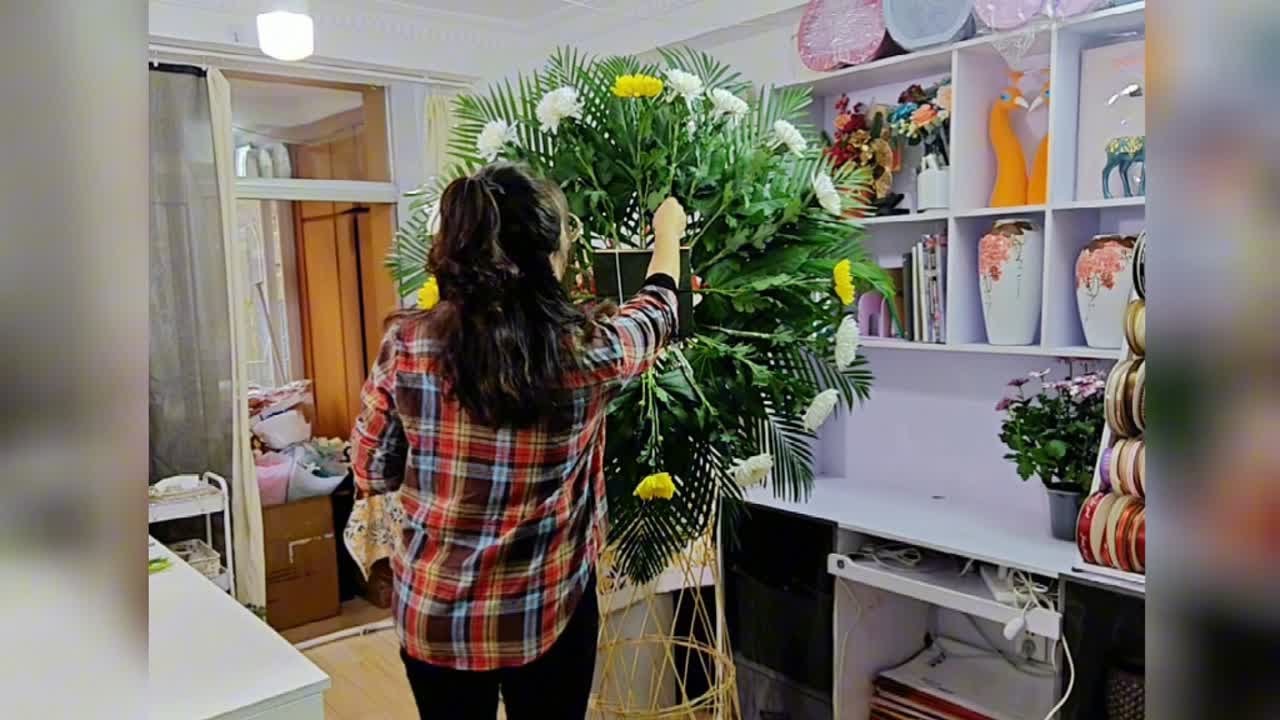 沐子知卉 大型祭祀花篮花圈教程分享。详解教程可以单节购买观看