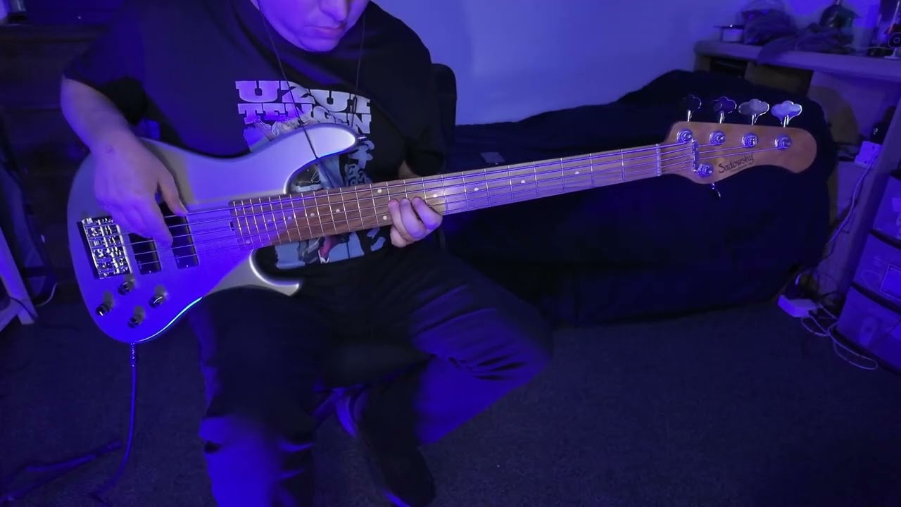Maná - Clavado En Un Bar Bass Cover