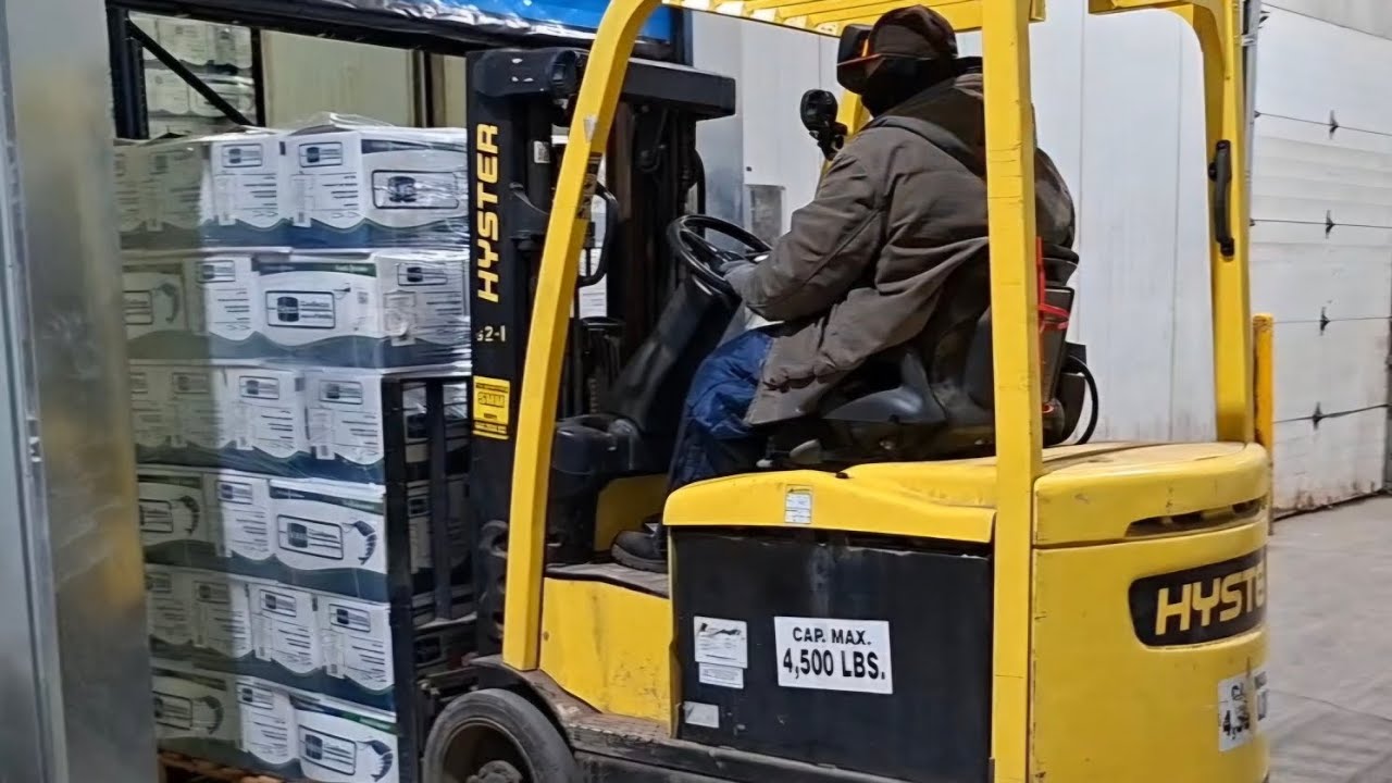 Maniobra con montacargas Hyster 