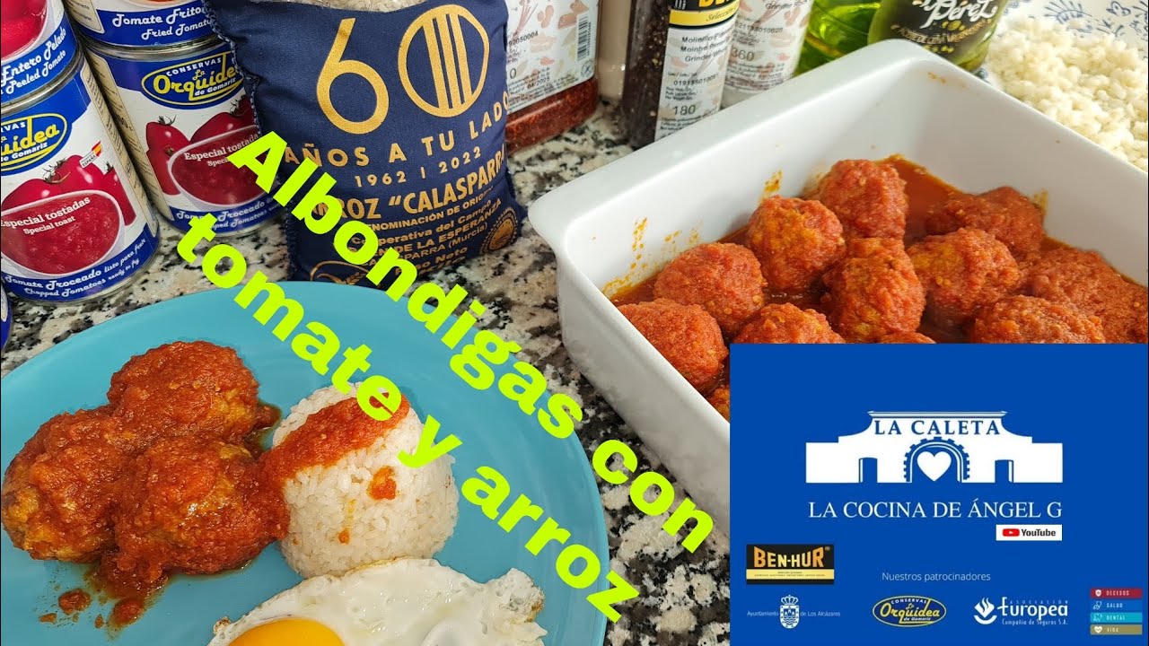 Albóndigas con tomate y arroz