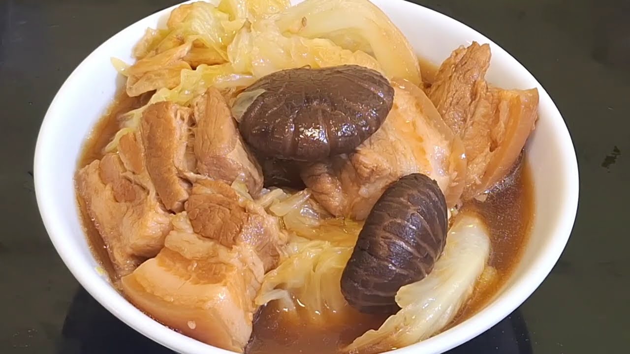 หมูสามชั้นตุ๋นกะหล่ำปลี | ตุ๋นกะหล่ำปลีหอม | น้ำซุปรสชาติกลมกล่อม | by ครัวสุขใจ