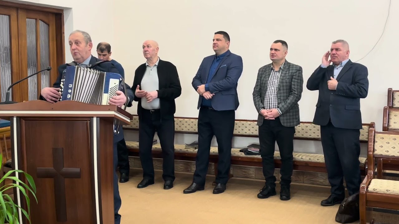Сонце співає а лазурнім світанку