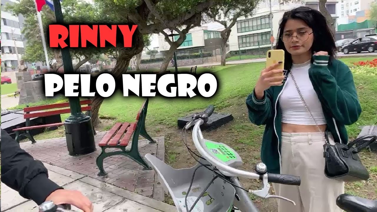 A Rinny se le despinto el cabello