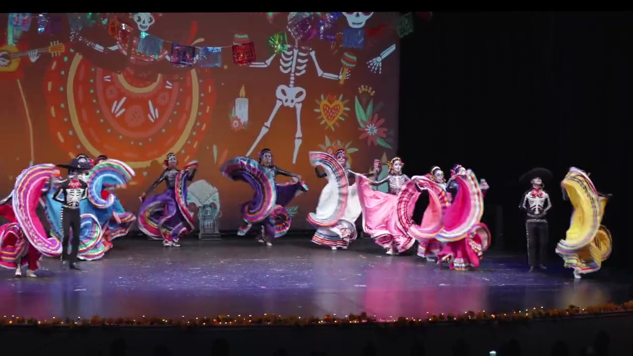 El Polvorete #vicentefernández #balletfolklorico #díadelosmuertos #jalisco #mexico #show #dance #si