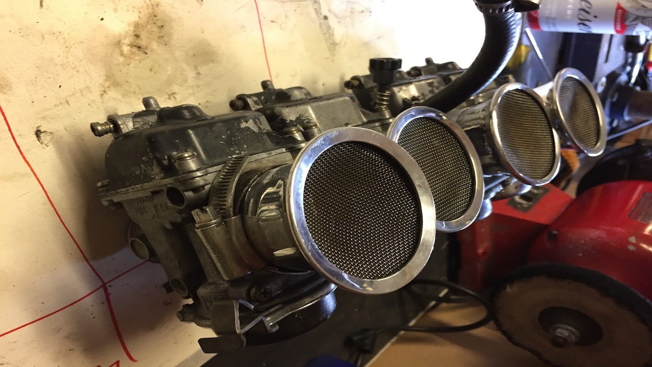 Part 1 - ZR750 Carburettor strip and clean