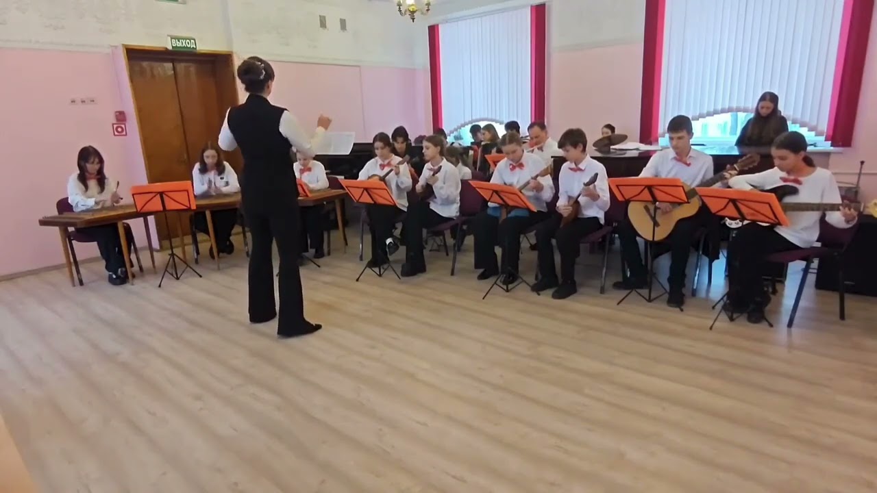 Оркестр народных инструментов учащихся 