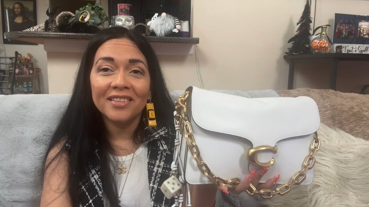 Coach Runway Chain Tabby / What fits in it!