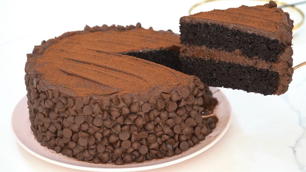 Super Rich And Moist BLACKOUT Cake!!!