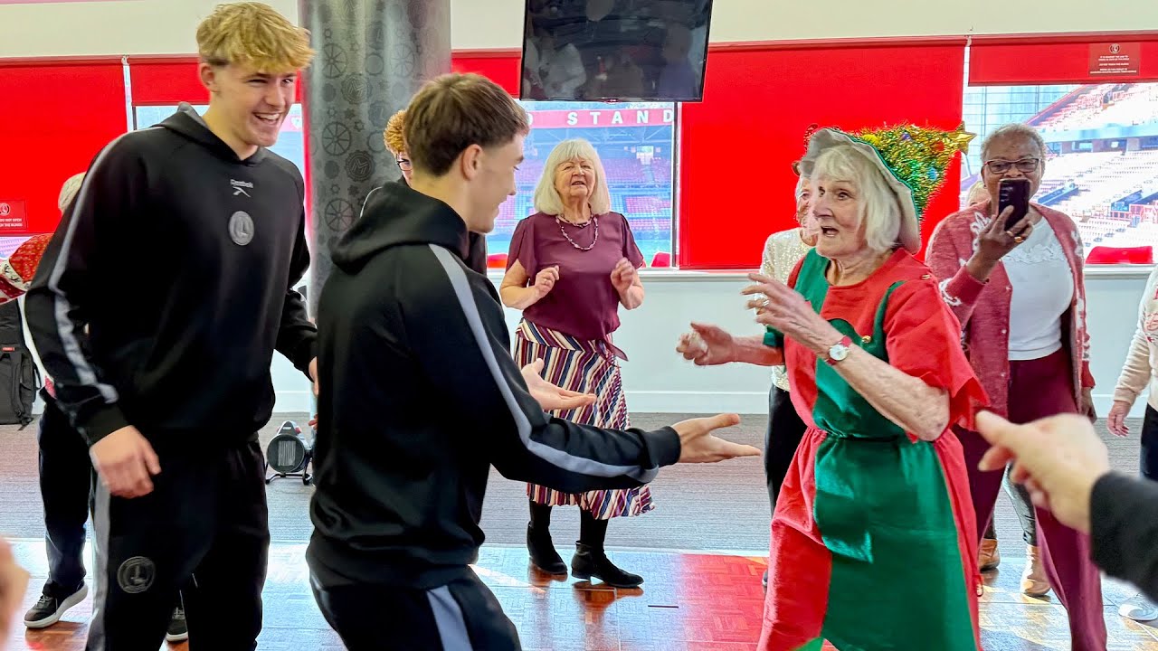 Charlton's U18s join festivities at Extra Time Christmas party