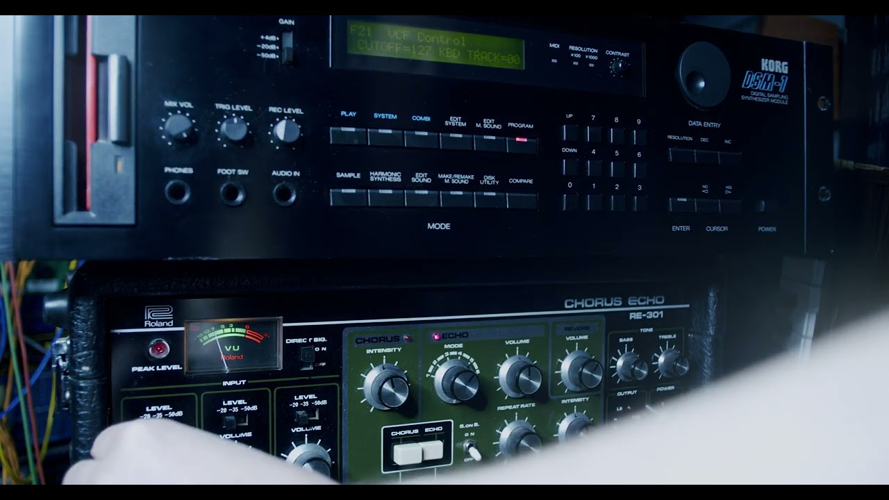 KORG DSM-1 with Roland RE-301 (Additive Synth + Tape Echo)
