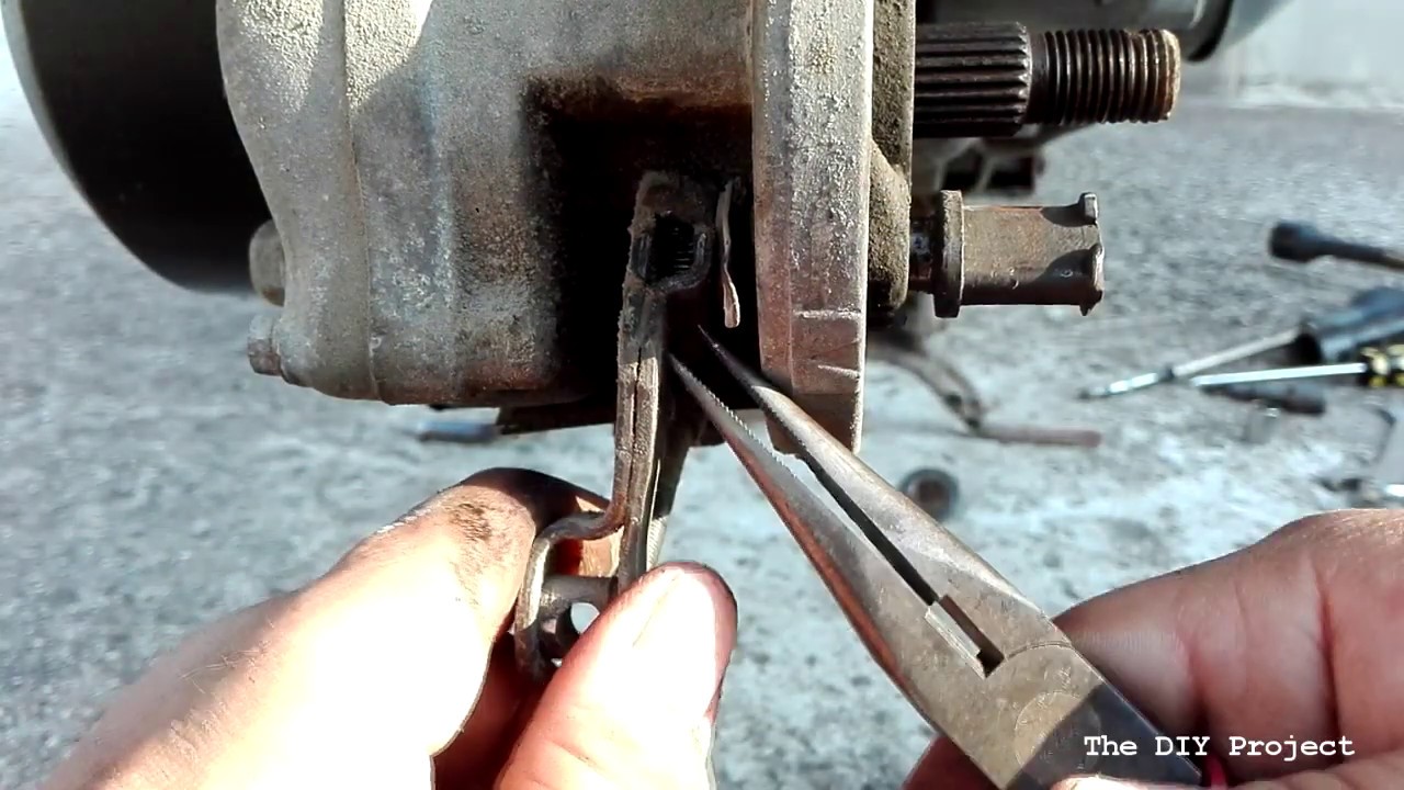 Honda Dio 50 - How to fix squeaky drum brakes noise | The DIY Project