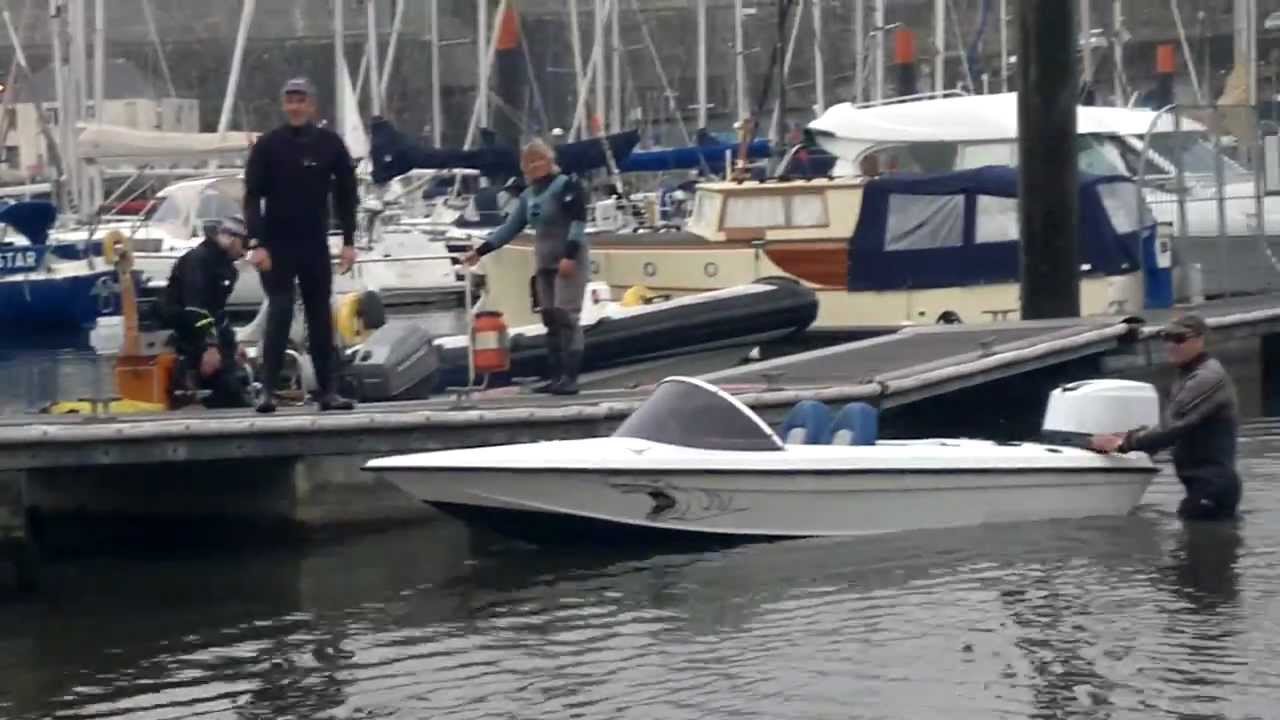 HOW NOT TO LAUNCH A SPEED BOAT
