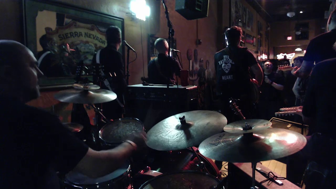 500 Miles to Memphis - Broken, Busted, Bloody (live)