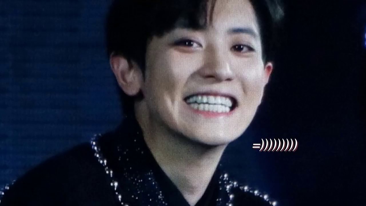 Nhà trẻ EXO ở AAA 2017 =))